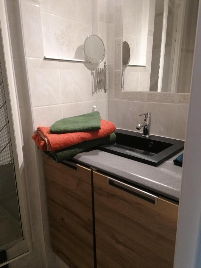 Ferienwohnung Le Petit Eden De La Madrague Face A La Ciotat Saint-Cyr-sur-Mer Exterior foto