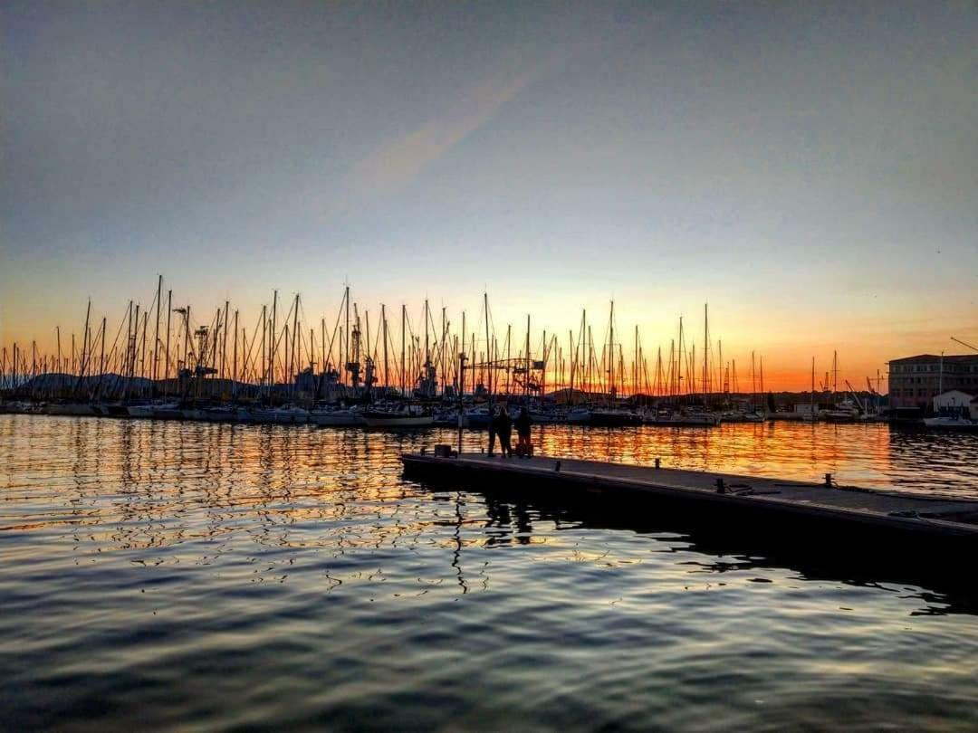 Ferienwohnung Le Petit Eden De La Madrague Face A La Ciotat Saint-Cyr-sur-Mer Exterior foto