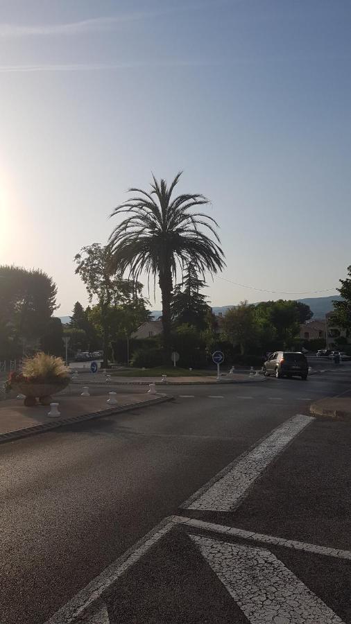 Ferienwohnung Le Petit Eden De La Madrague Face A La Ciotat Saint-Cyr-sur-Mer Exterior foto